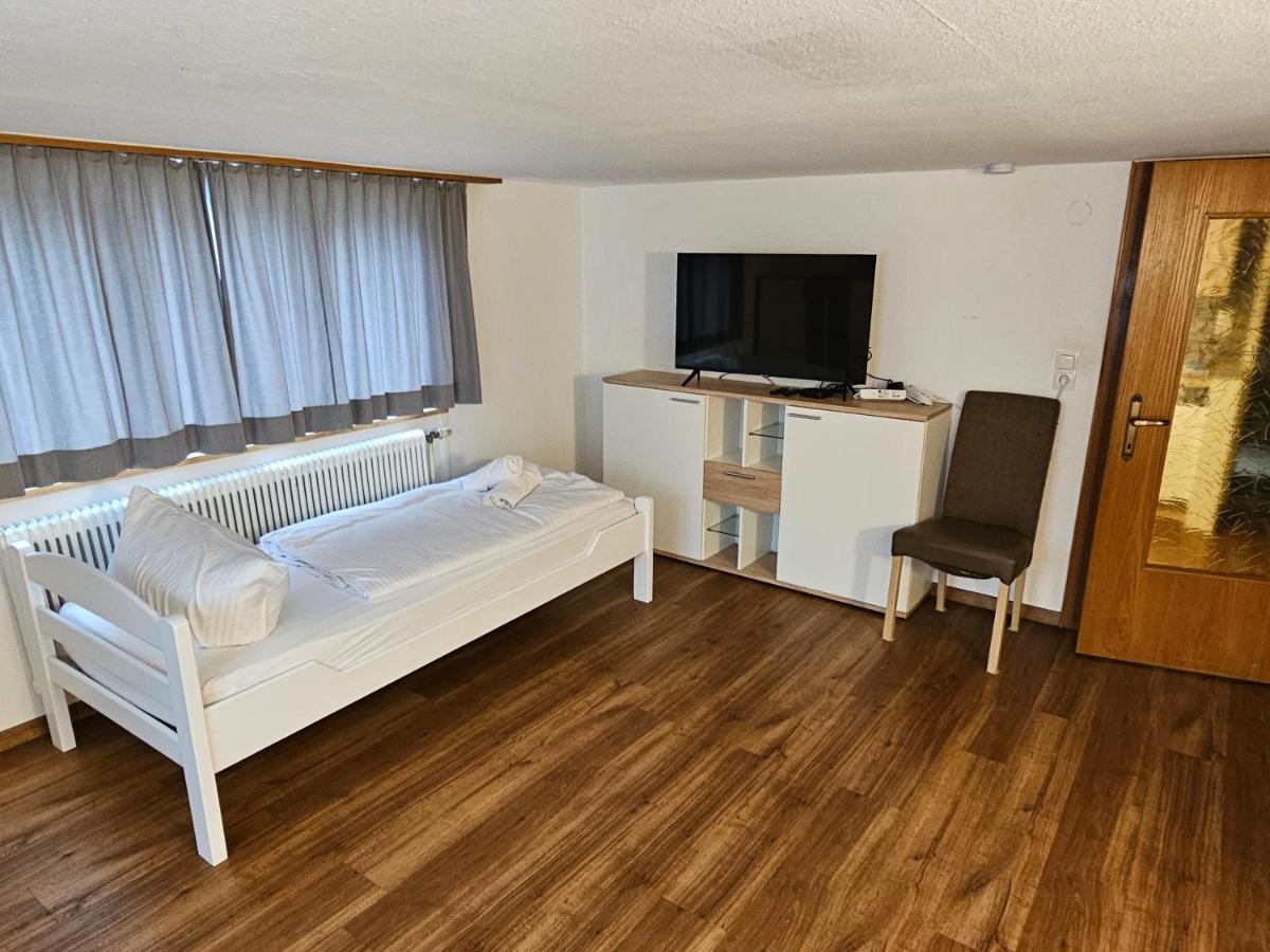 B76, Lauterach, Vorarlberg Apartments Dış mekan fotoğraf